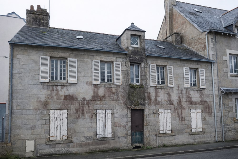 MAISON DE VILLE A RENOVER ENTIEREMENT